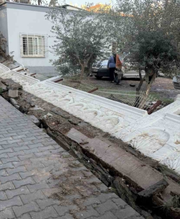 su-basan-sitenin-istinat-duvari-yikildi-x4Bt6VmF.jpg