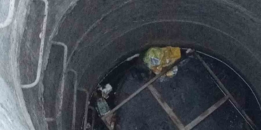 su-kuyusunda-mahsur-kalan-yavru-kedi-kurtarilarak-annesine-teslim-edildi-ScdDqA1t.jpg