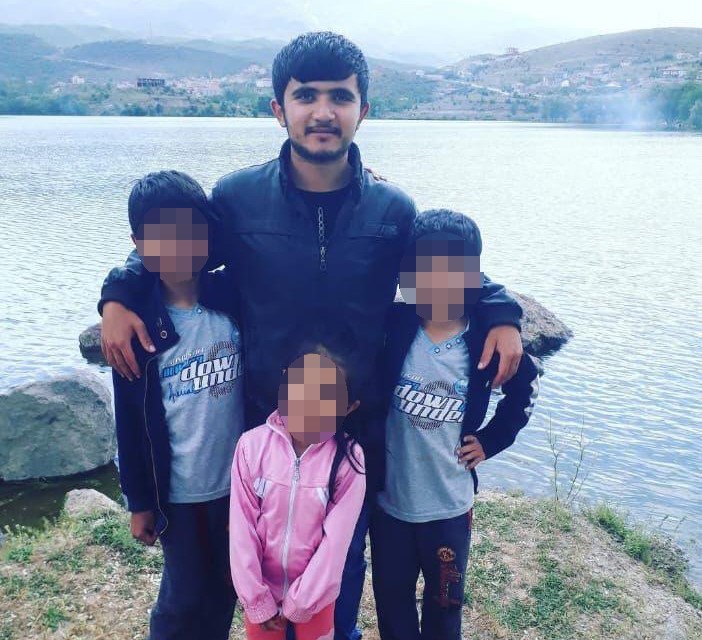 Su kuyusundaki temizlik faciasında ölen 3 kişi son yolculuğuna uğurlandı 11 su kuyusundaki temizlik faciasinda olen 3 kisi son yolculuguna ugurlandi 7 bSHPFchC
