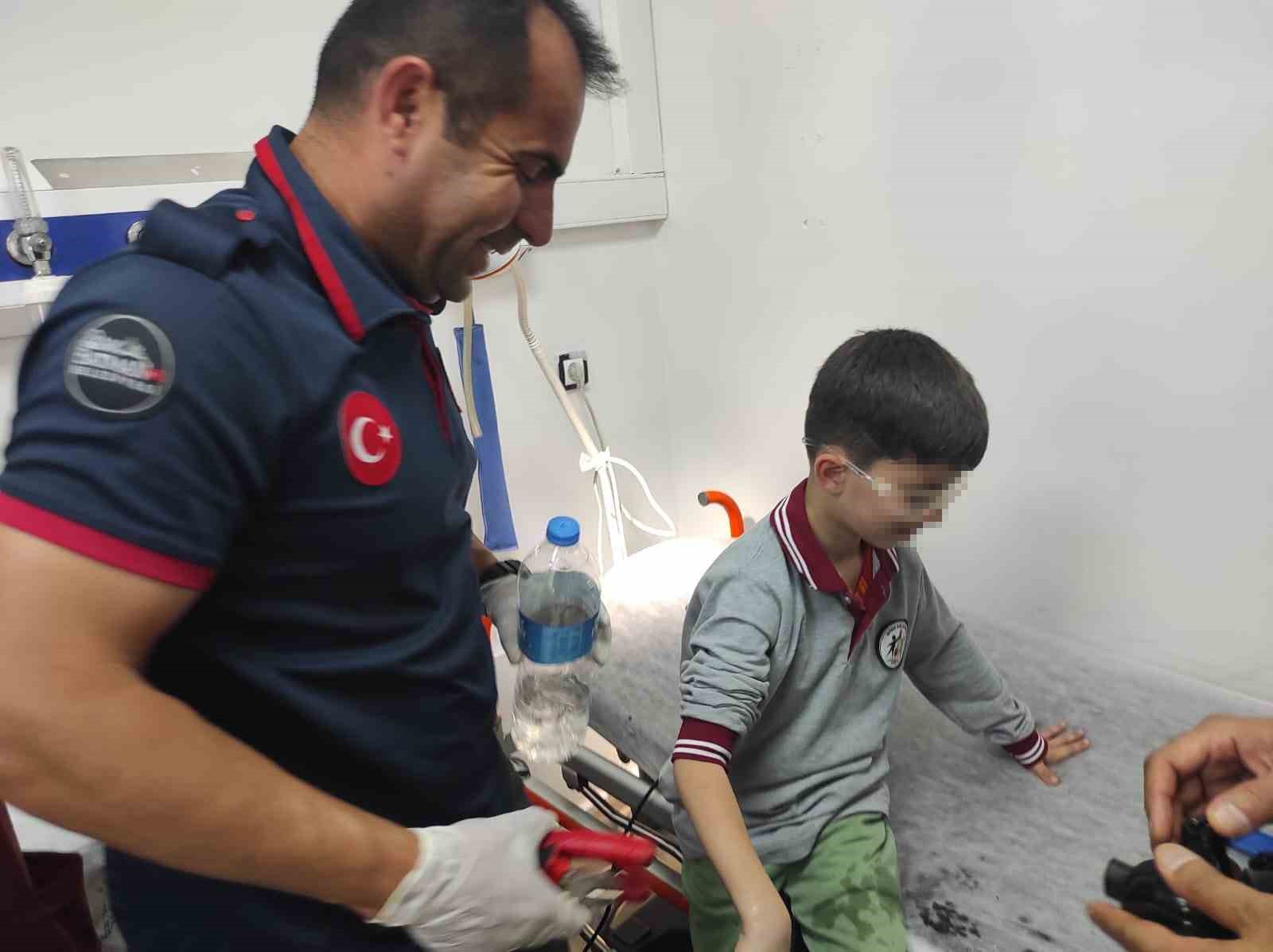su matarasina sikisan parmagi hastanede cikardilar 1 XYg6rGAH