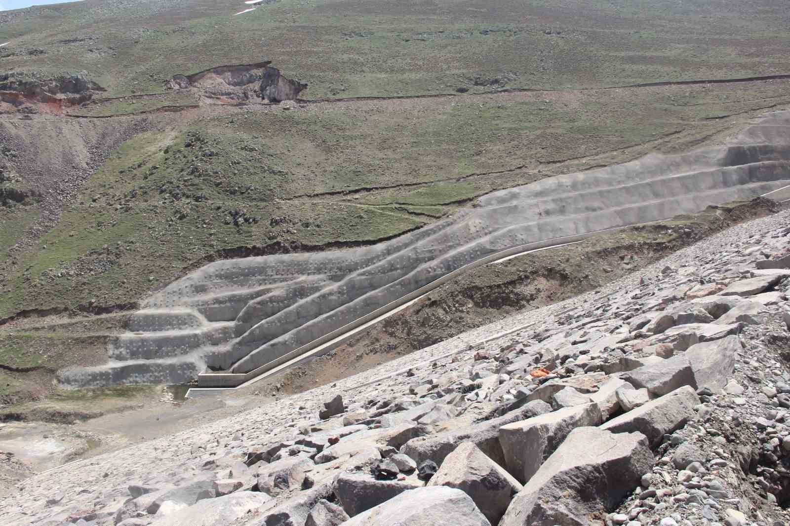 su tutmaya baslayan unlendi baraji cevresindeki koyler icin 134 kilometrelik yeni yol yapilacak 5 f9GumsU4