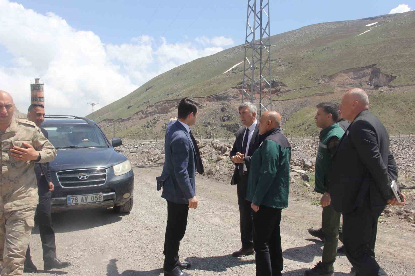 su tutmaya baslayan unlendi baraji cevresindeki koyler icin 134 kilometrelik yeni yol yapilacak 6 6rWKQv1w