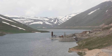 su-tutmaya-baslayan-unlendi-baraji-cevresindeki-koyler-icin-134-kilometrelik-yeni-yol-yapilacak-si6tycyF.jpg