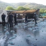 su-yuklu-tir-hizli-tren-koprusu-ayagina-carpti-surucu-hayatini-kaybetti-rGPaFRgI.jpg