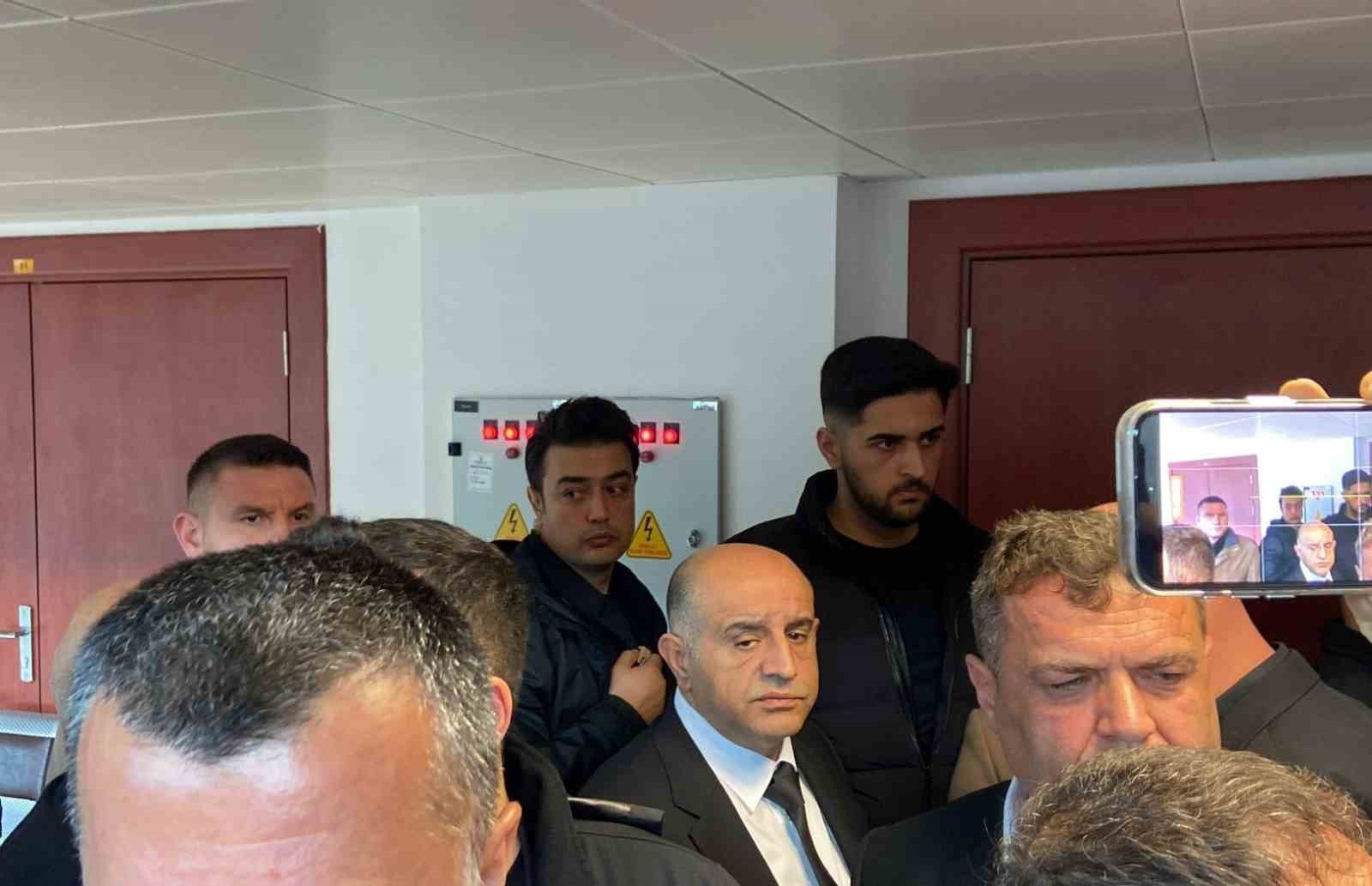 suc orgutu davasinda aziz ihsan aktasin oglu savunma yapti 0 JhV5nSMw