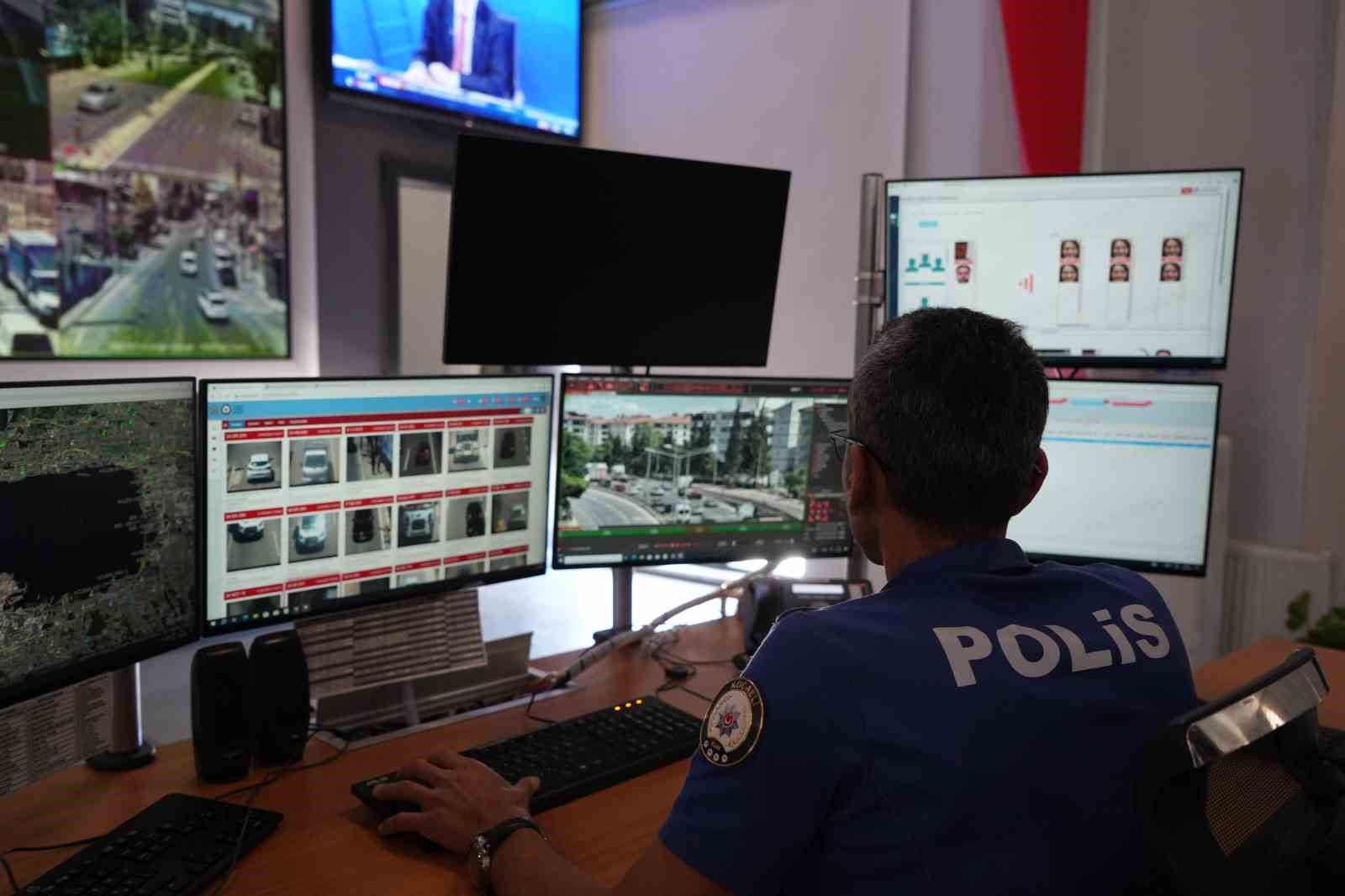 Suçla mücadele ve kent güvenliğinde yapay zeka dönemi 6 sucla mucadele ve kent guvenliginde yapay zeka donemi 2 SpJbVfyv