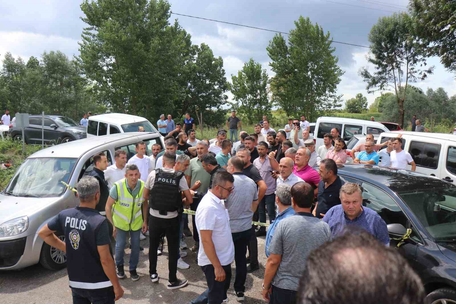 Suikasta kurban giden eski belediye başkanın oğlu: "4 sanık işi para için yaptı" 6 suikasta kurban giden eski belediye baskanin oglu 4 sanik isi para icin yapti 2 iC7QdEF2