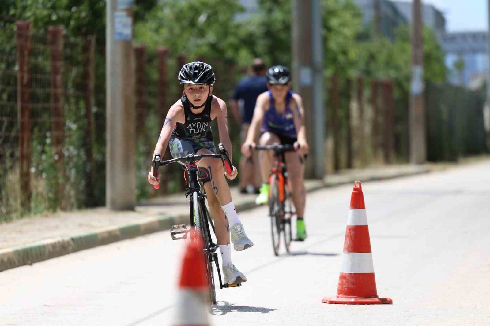 Sukaypark’ta sporun kalbi Duatlon müsabakalarıyla attı 8 sukayparkta sporun kalbi duatlon musabakalariyla atti 4