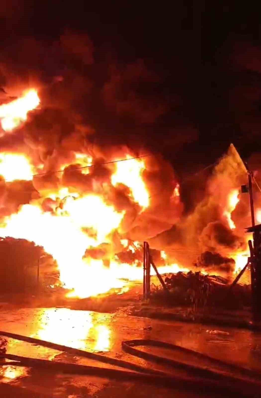 sulama borulari alevlere teslim oldu 0 aYCAlPqM