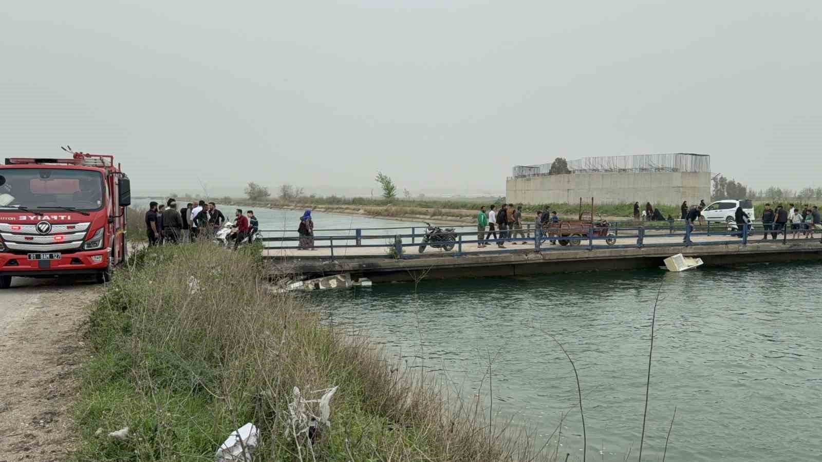 Sulama kanalına giren çocuk kayboldu, yakınları gözyaşı döktü 9 sulama kanalina giren cocuk kayboldu yakinlari gozyasi doktu 5 8A1NPsDP