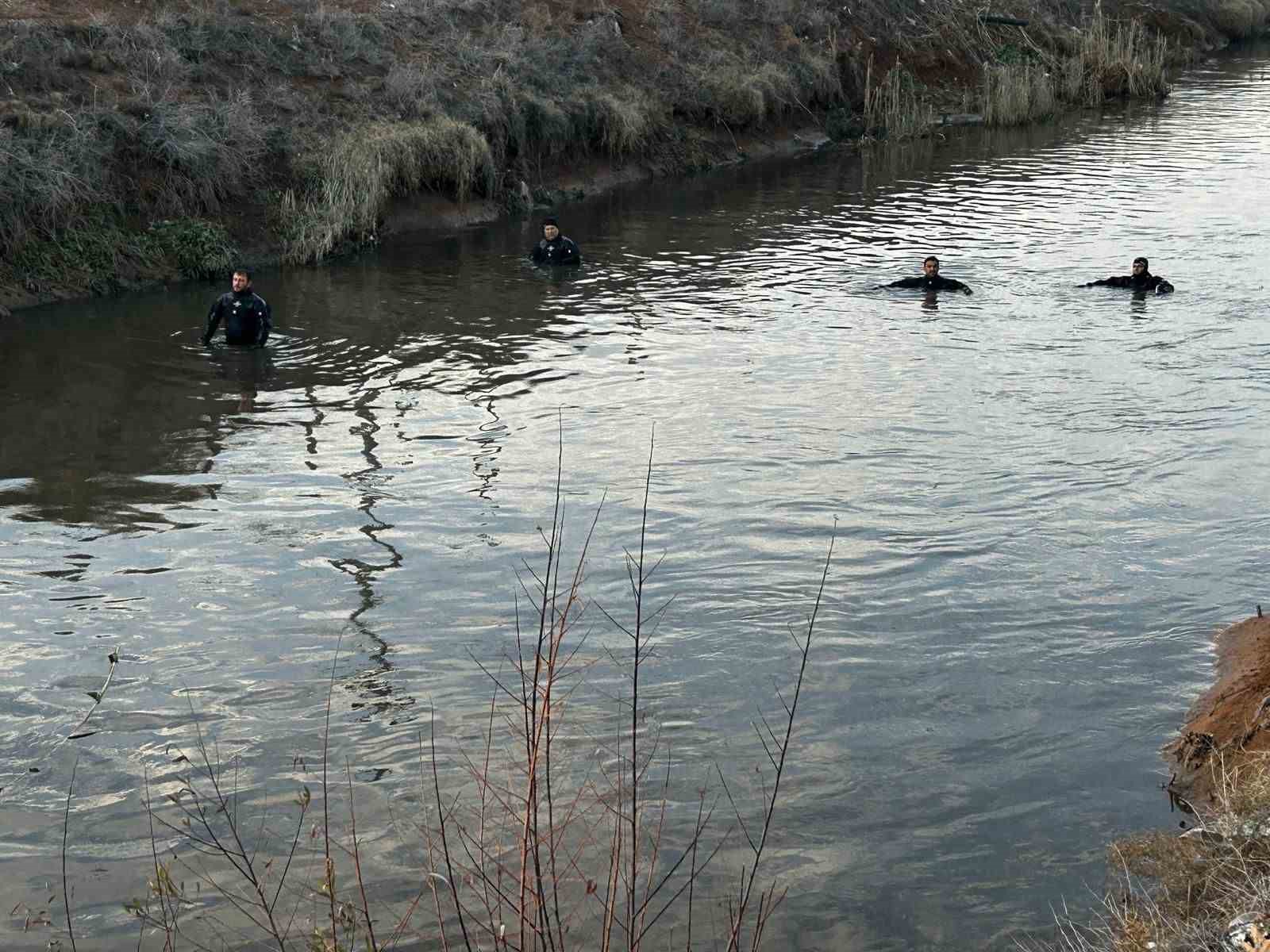 sulama kanalinda kaybolan surucu 10 gundur araniyor 1