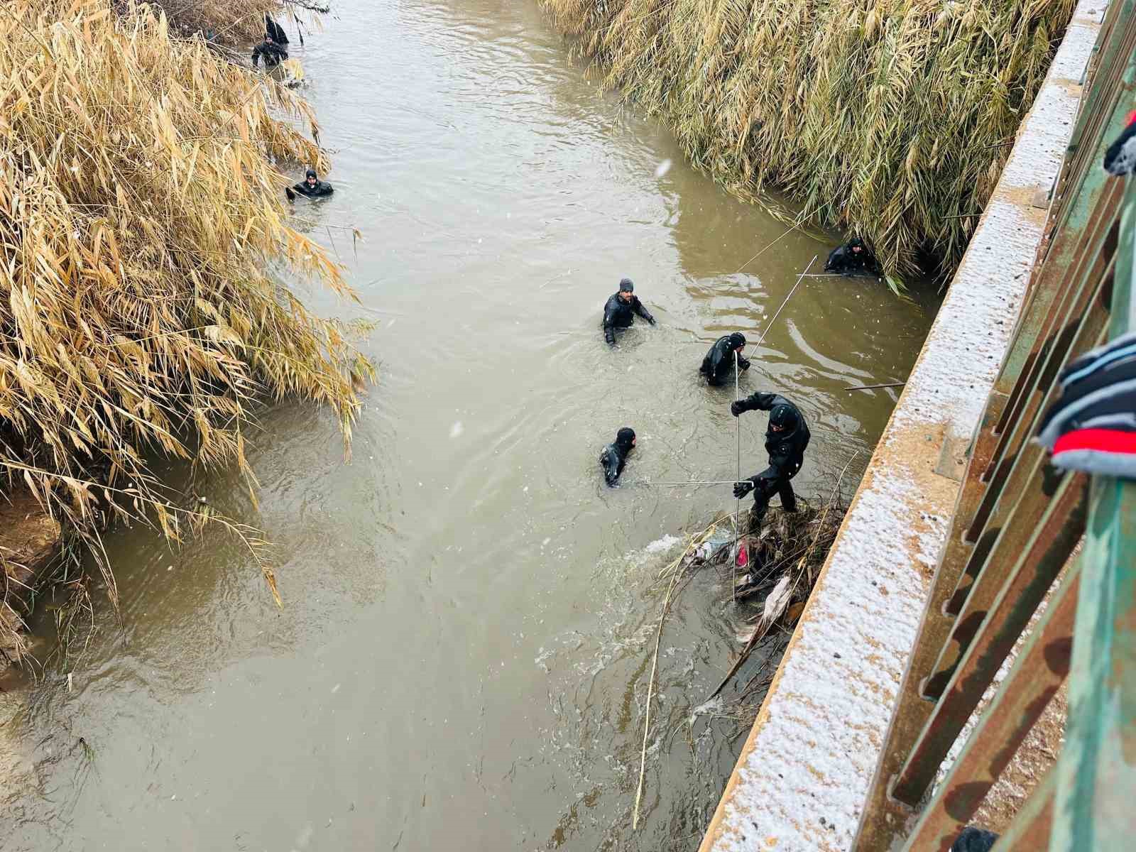 sulama kanalinda kaybolan surucuyu arama calismalari suruyor 0 3w2ve3I6