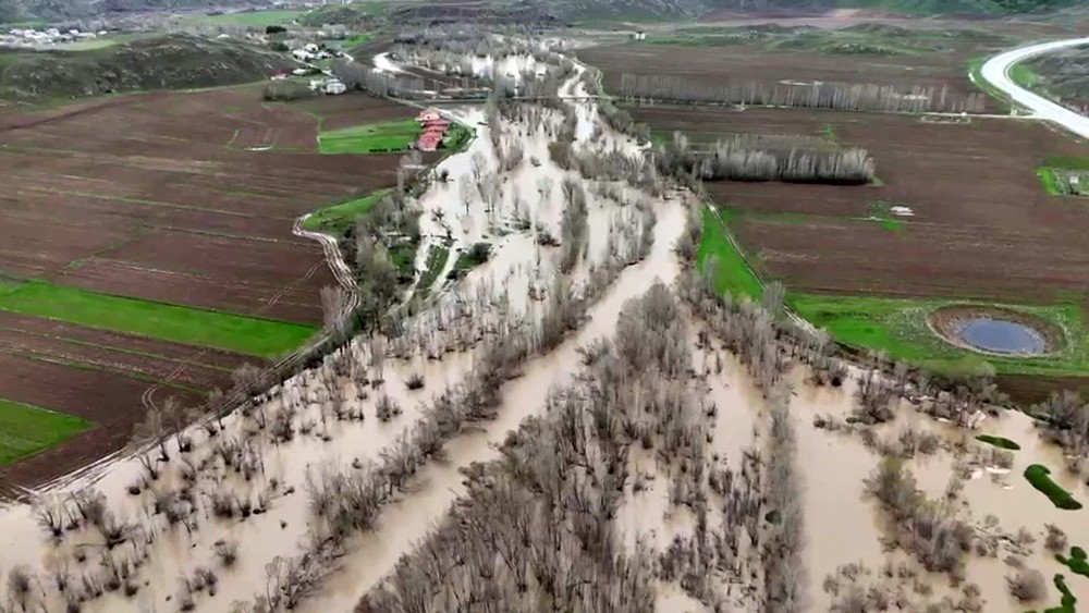 sular altinda kalan tarim arazileri dron ile goruntulendi 1