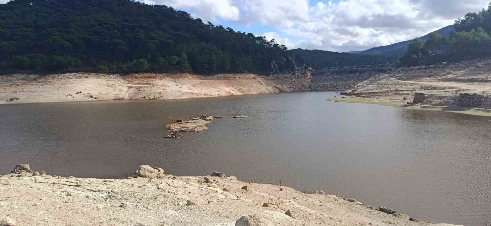 sular cekildi aci hatiralar ortaya cikti 7 CauWHkTF