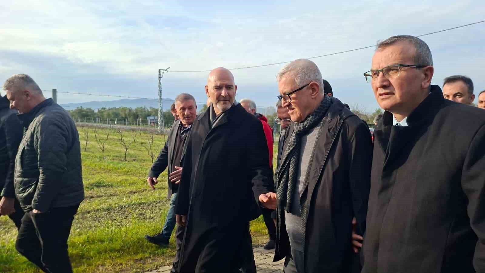 suleyman soylu basdanismani harun akinin agabeyinin cenazesine katildi 1 31Jlk1wK