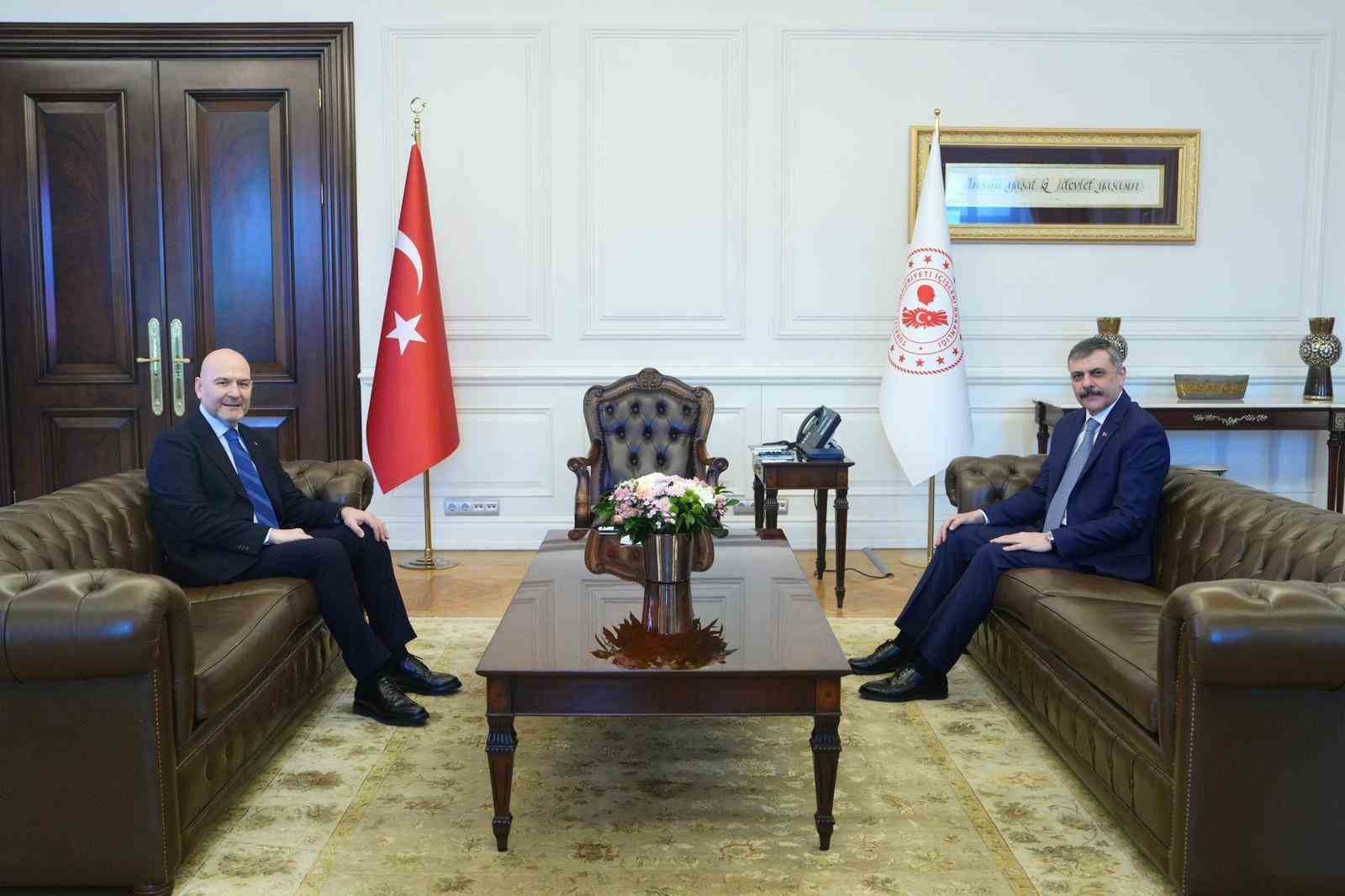 Süleyman Soylu’dan İçişleri Bakanı Çiftçi’ye "hayırlı olsun" ziyareti 5 suleyman soyludan icisleri bakani ciftciye hayirli olsun ziyareti 1 uLWP8WYA