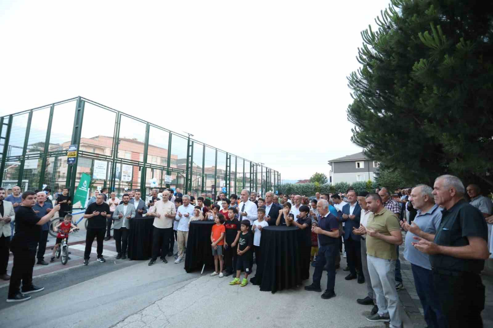 Süleymaniye Mahallesinde Yeni Semt Sahası Törenle Açıldı 6 suleymaniye mahallesinde yeni semt sahasi torenle acildi 2 k3HpsTRt