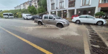 suleymanpasada-siddetli-saganak-yollar-dereye-dondu-ygMNhItO.jpg