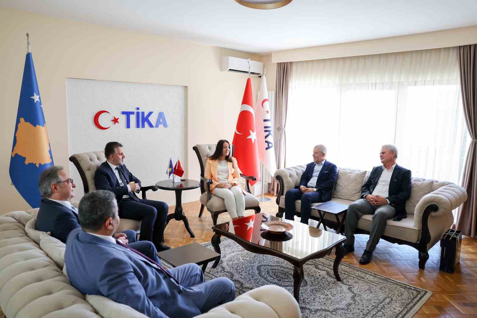 Sultan 1. Murad Han Kosova’daki kabrinde anıldı 9 sultan 1 murad han kosovadaki kabrinde anildi 5 bvsECzts