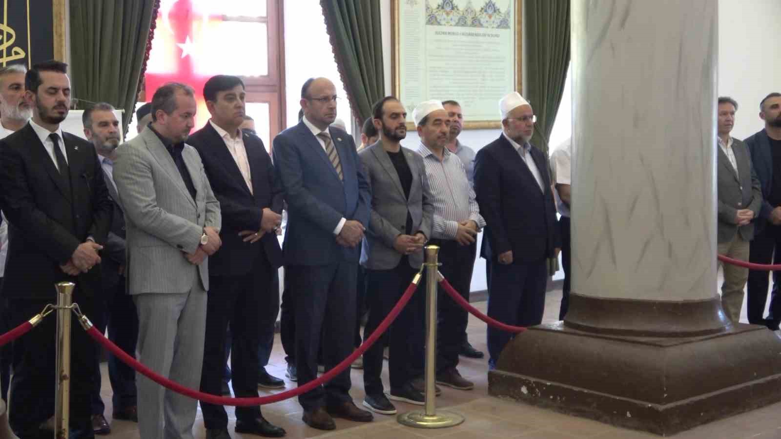 sultan 1 murad hudavendigar han dualarla anildi 1 wA6a3PeD