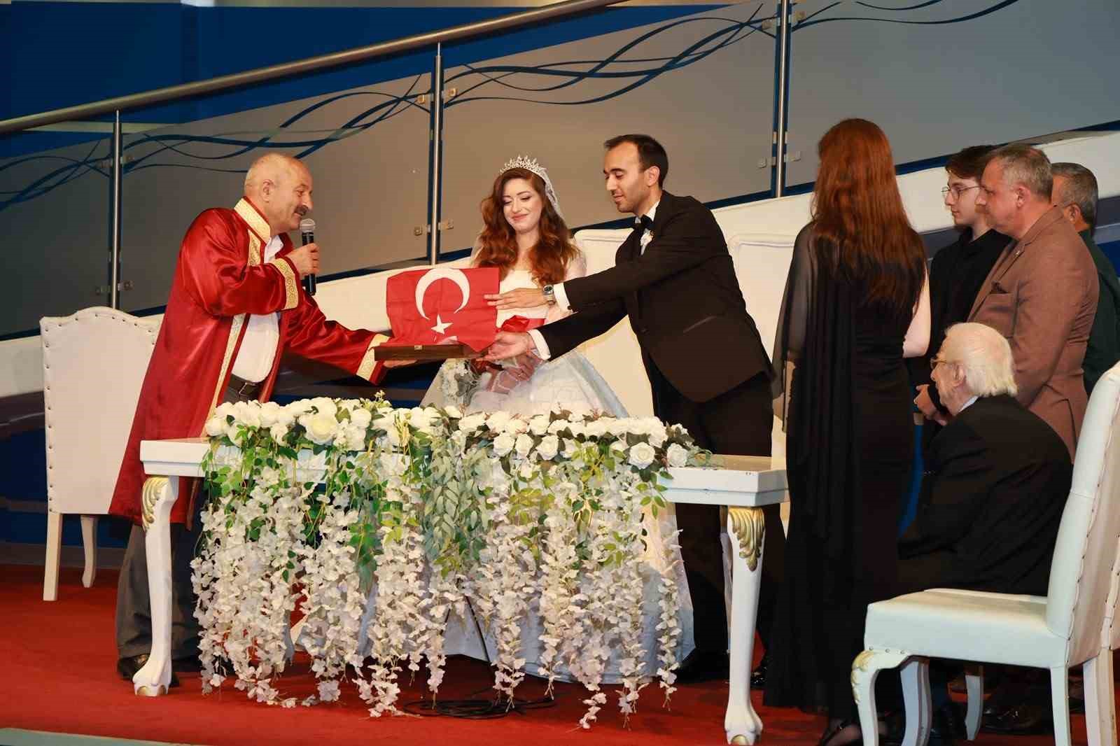 sultan ii abdulhamid hanin torunu dunyaevine girdi 5 IqWzz3iO