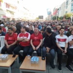 sultanbeyli-kent-meydaninda-vatandaslar-milli-takim-icin-tek-yurek-oldular-bY7tqrfB.jpg