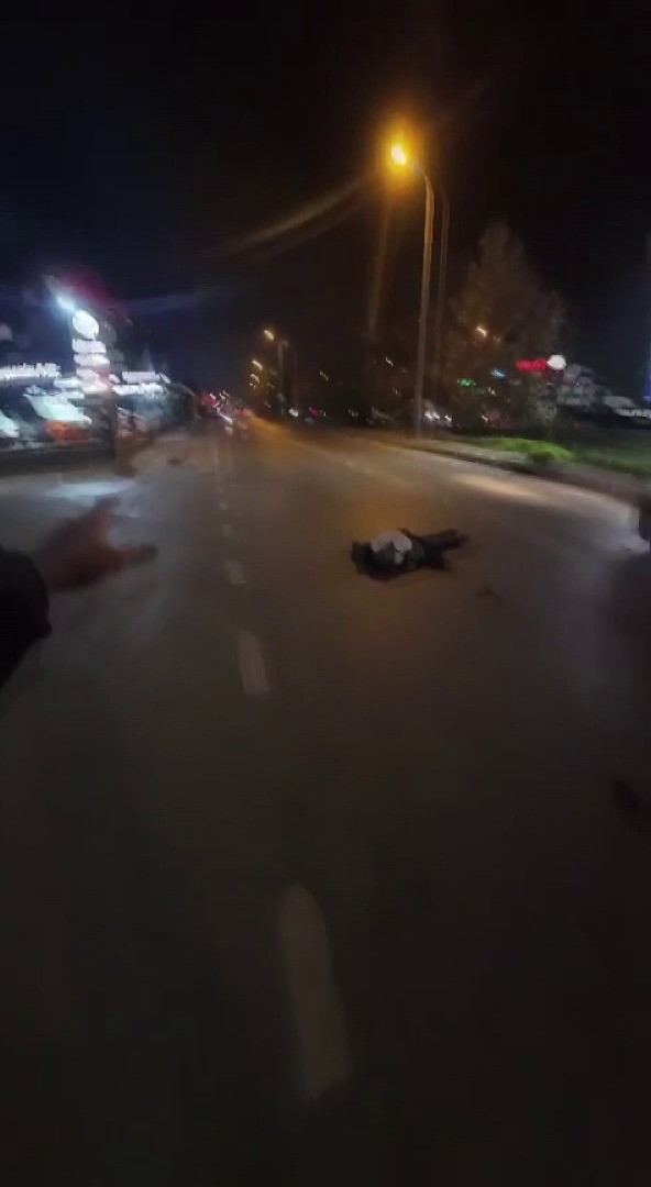 sultanbeylide motosiklet kazasi 3 cocuk babasi hayatini kaybetti 3 XApUL6ds