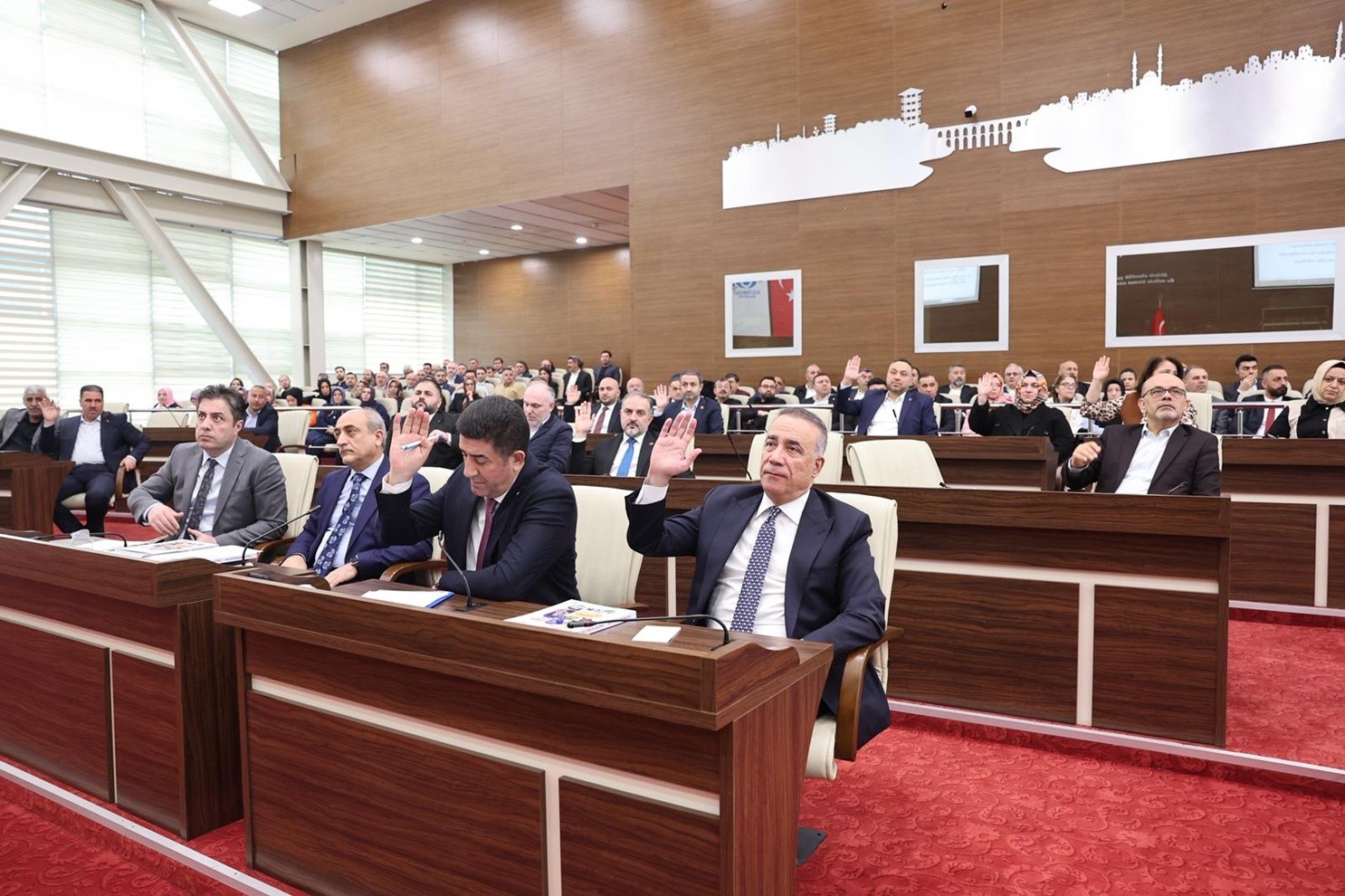 sultangazi belediyesinin 2025 faaliyet raporu meclis onayindan gecti 0 J8m92PVA