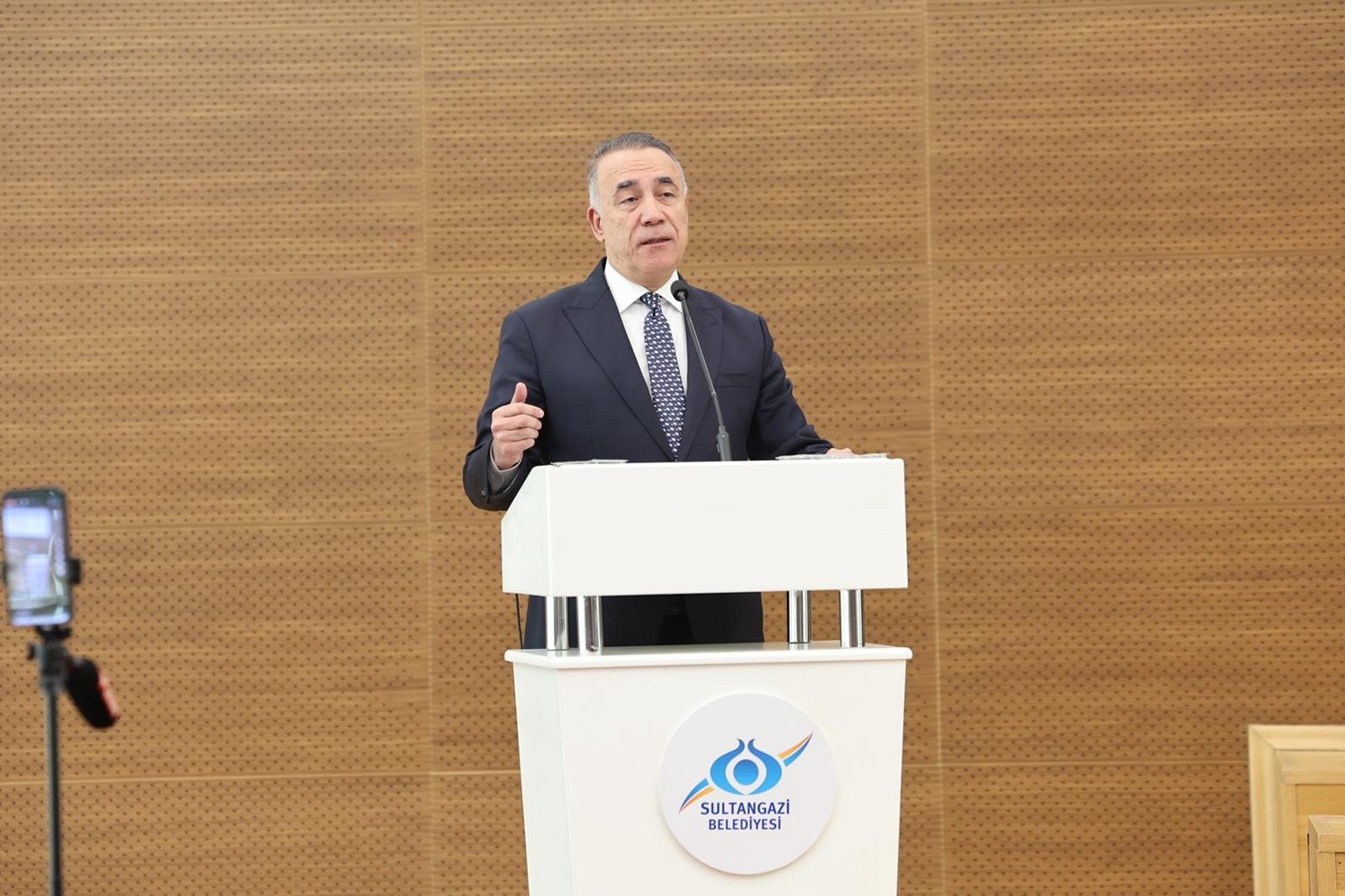 sultangazi belediyesinin 2025 faaliyet raporu meclis onayindan gecti 2