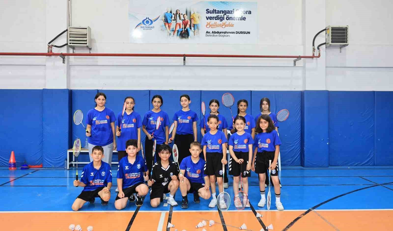 Sultangazi Yaz Spor Okulları’nda gençler 24 branşta eğitim alıyor 6 sultangazi yaz spor okullarinda gencler 24 bransta egitim aliyor 2 4lmXR4vh