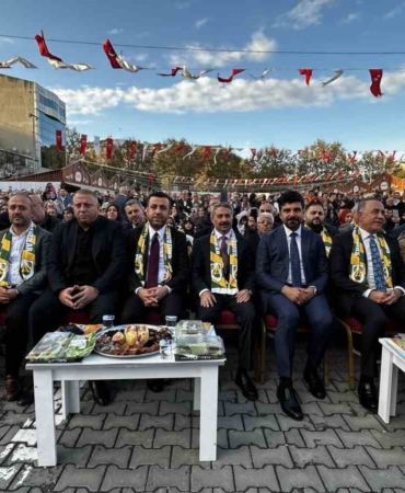 sultangazide-adiyaman-kultur-bulusmalarinda-latif-dogan-ruzgari-esti-T23yF6tA.jpg