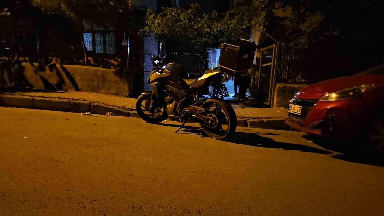sultangazide calinti motosikletle silahli saldiri 1 agir yarali 2 kjwM2Zuv