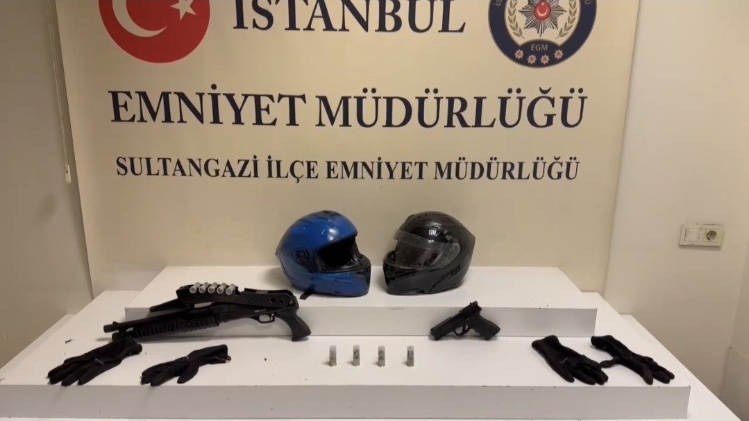 sultangazide kuyumcu soygunu girisimi kamerada is yeri sahibine saldirdilar tutuklandilar 2 B8vrzRHV