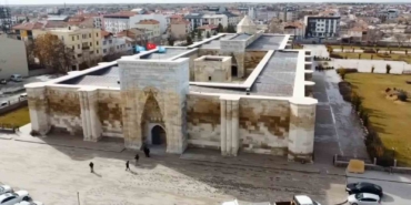 sultanhani-kervansarayinda-tarih-yeniden-canlandirildi-kbNTpg9T.jpg