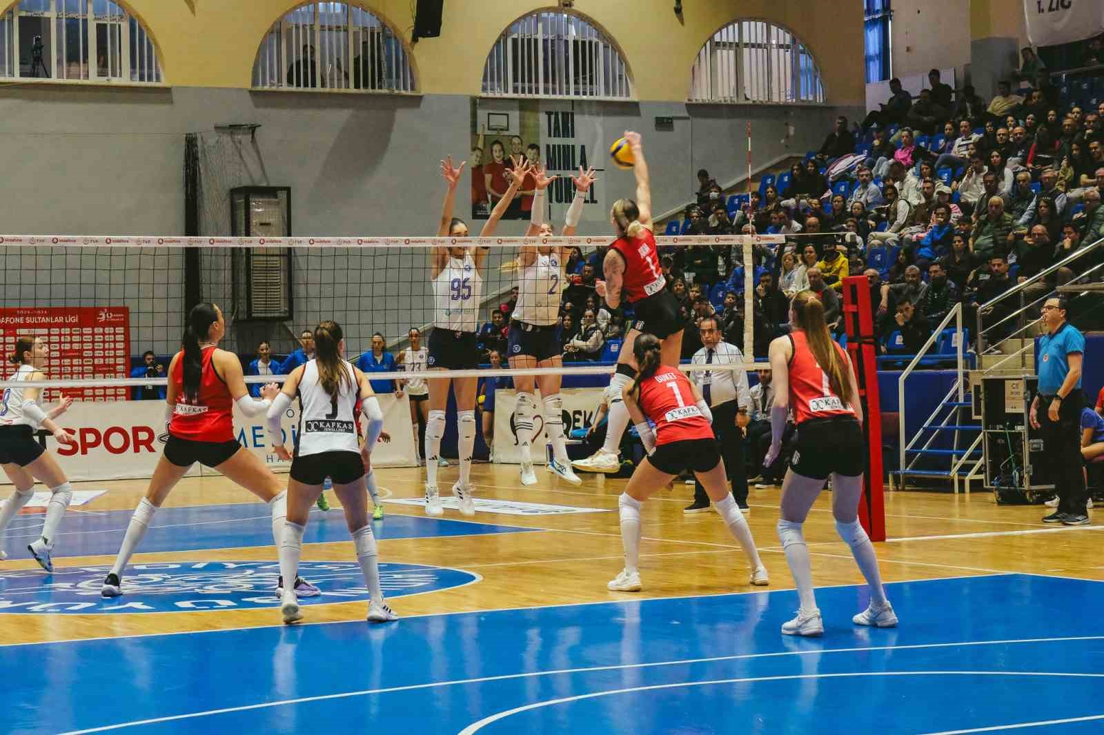 Sultanlar Ligi: Aydın Büyükşehir Belediyespor: 2 - Beşiktaş: 3 4 sultanlar ligi aydin buyuksehir belediyespor 2 besiktas 3 0