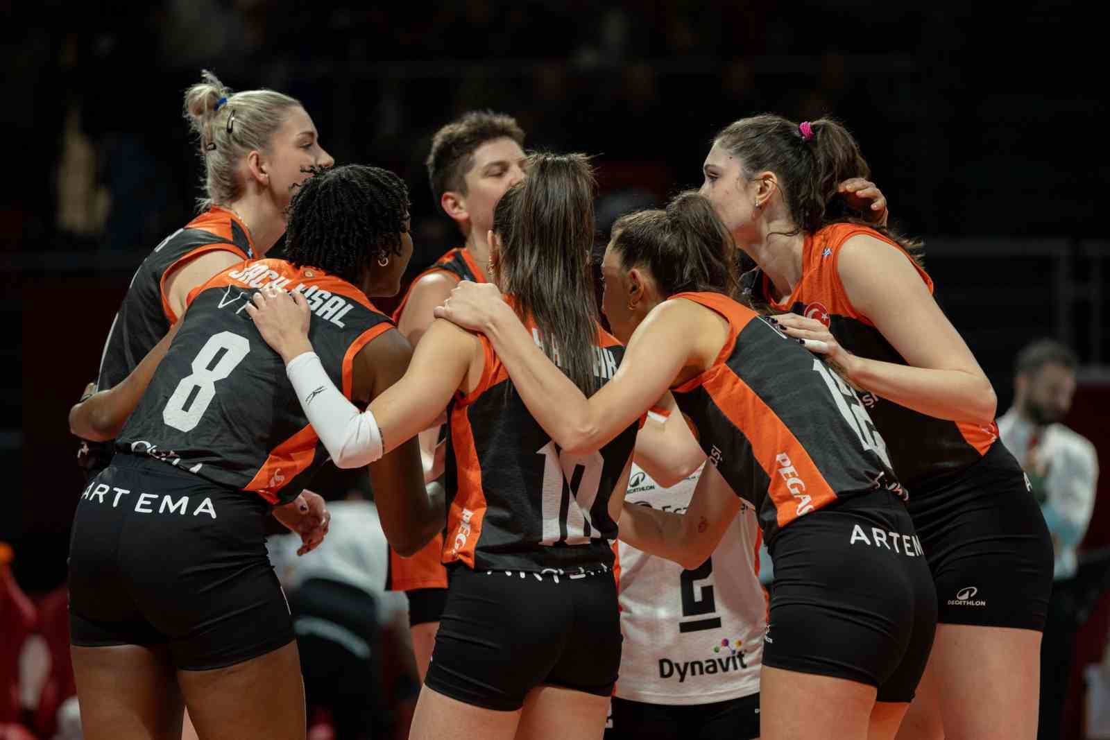 Sultanlar Ligi: Fenerbahçe Medicana: 3 - Eczacıbaşı Dynavit: 1 7 sultanlar ligi fenerbahce medicana 3 eczacibasi dynavit 1 3 j2v4Tts2