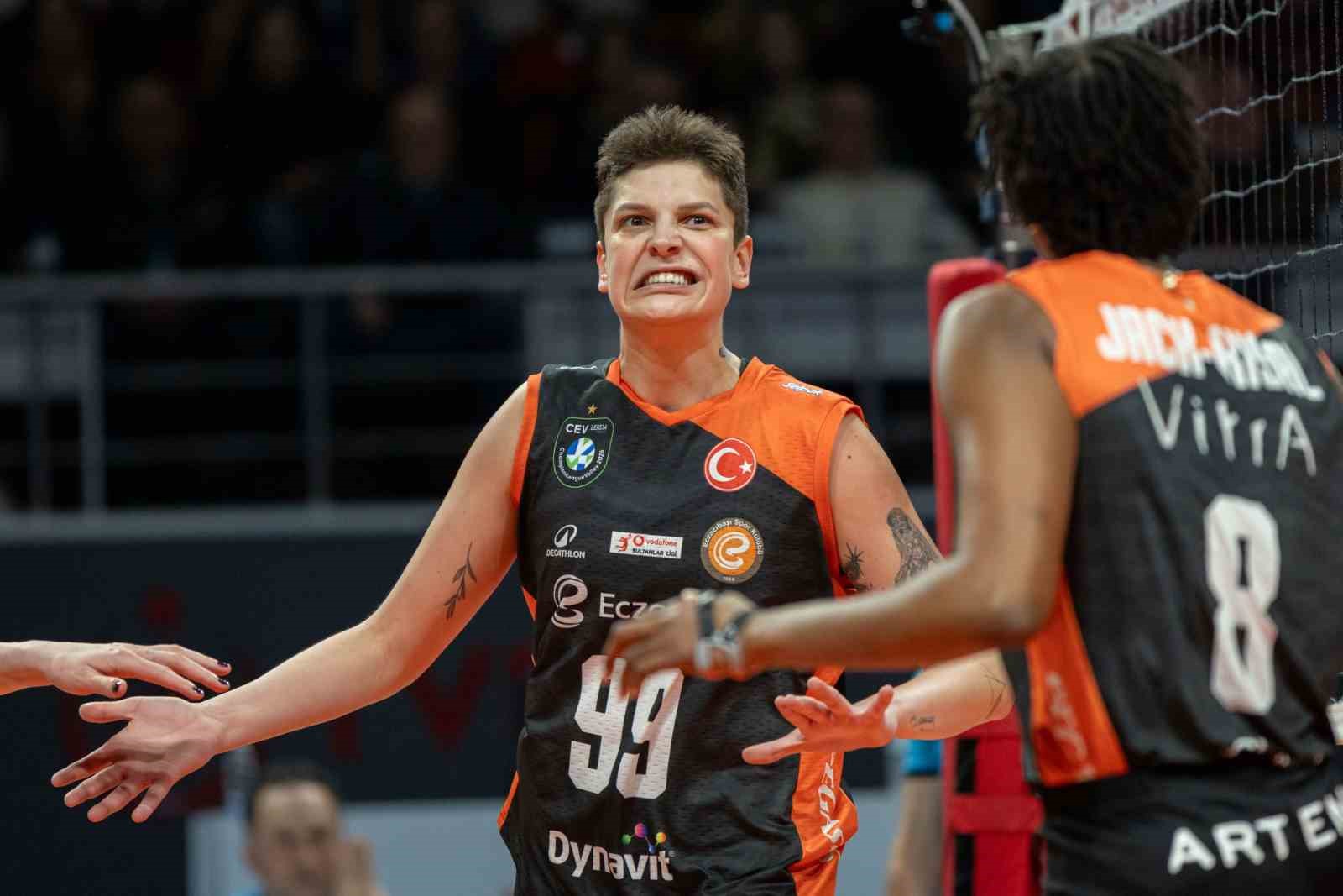 Sultanlar Ligi: Fenerbahçe Medicana: 3 - Eczacıbaşı Dynavit: 1 10 sultanlar ligi fenerbahce medicana 3 eczacibasi dynavit 1 6 lJQ8cTWz