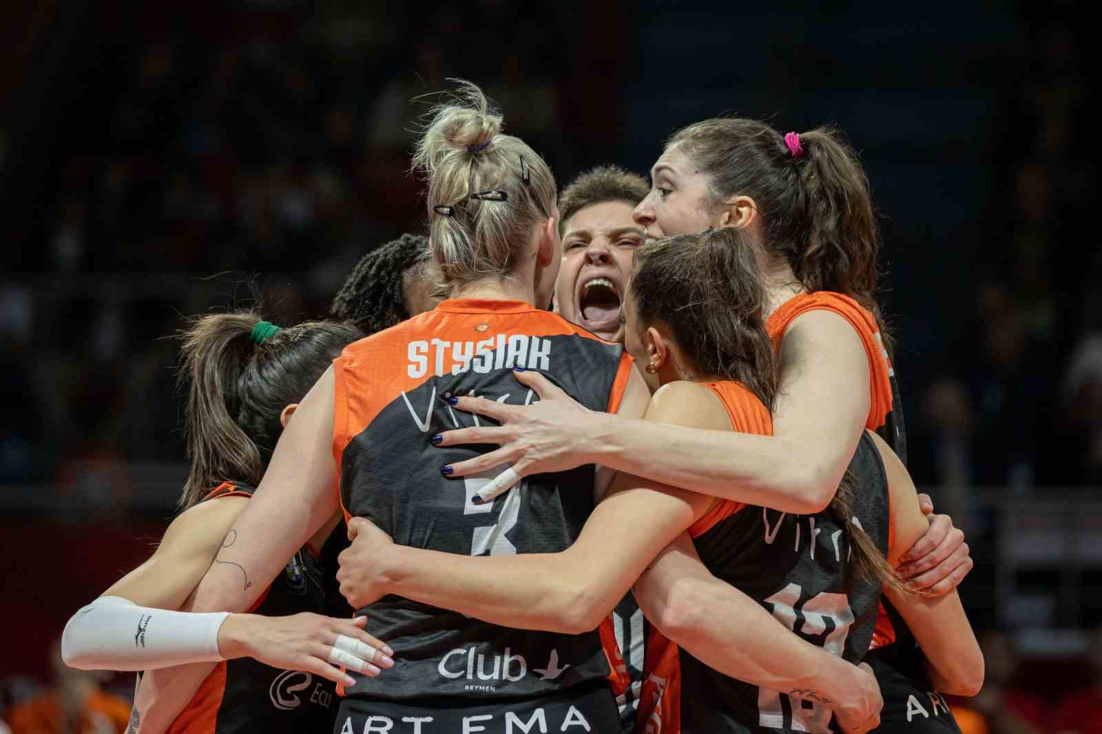 Sultanlar Ligi: Fenerbahçe Medicana: 3 - Eczacıbaşı Dynavit: 1 12 sultanlar ligi fenerbahce medicana 3 eczacibasi dynavit 1 8 rGJ4unZD