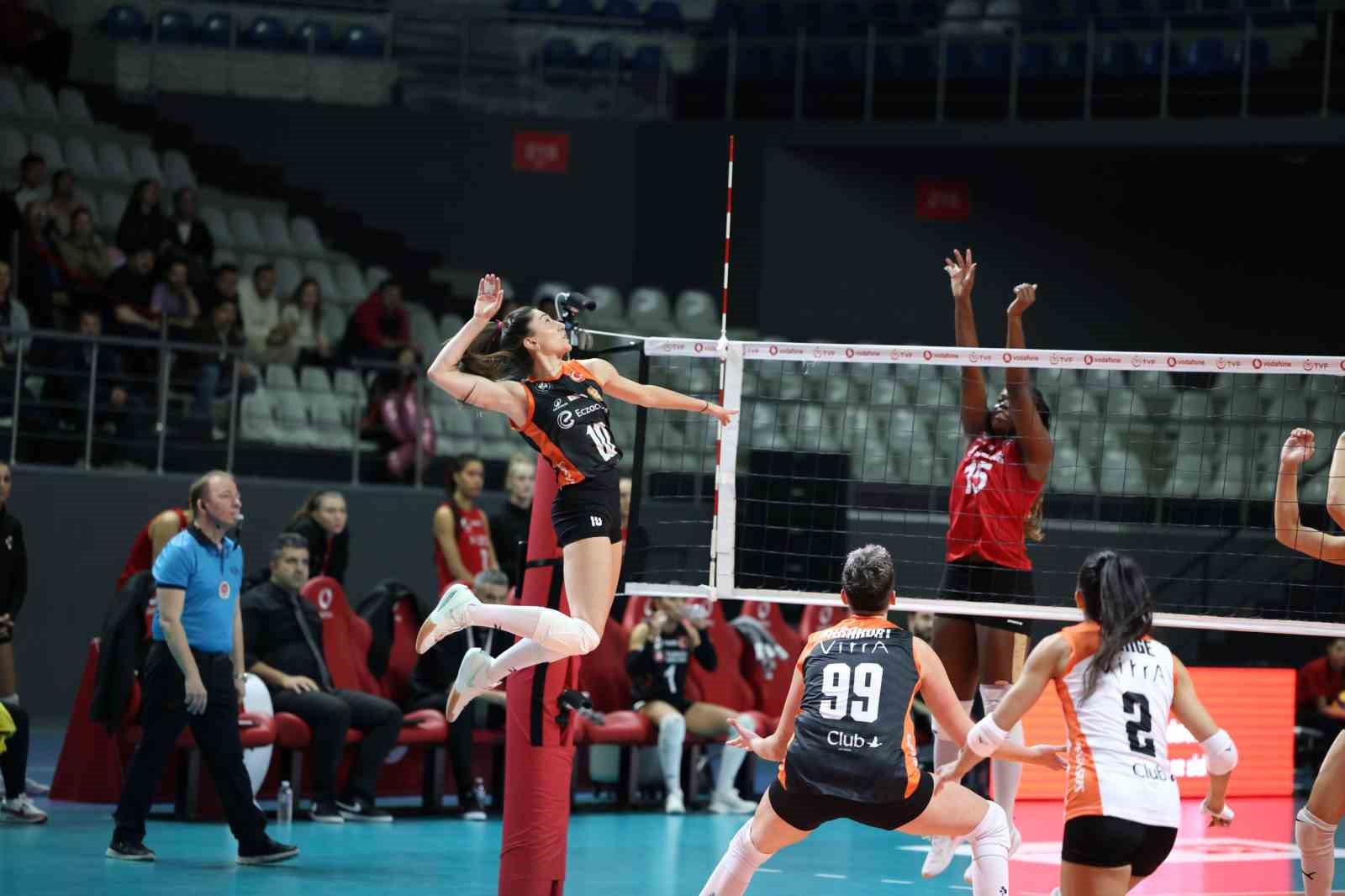 Sultanlar Ligi: Türk Hava Yolları: 0 - Eczacıbaşı Dynavit: 3 8 sultanlar ligi turk hava yollari 0 eczacibasi dynavit 3 4 7lV32dsA