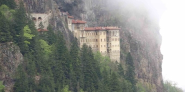 sumela-manastirinda-kritik-hat-mercek-altinda-Wrr6gnv5.jpg