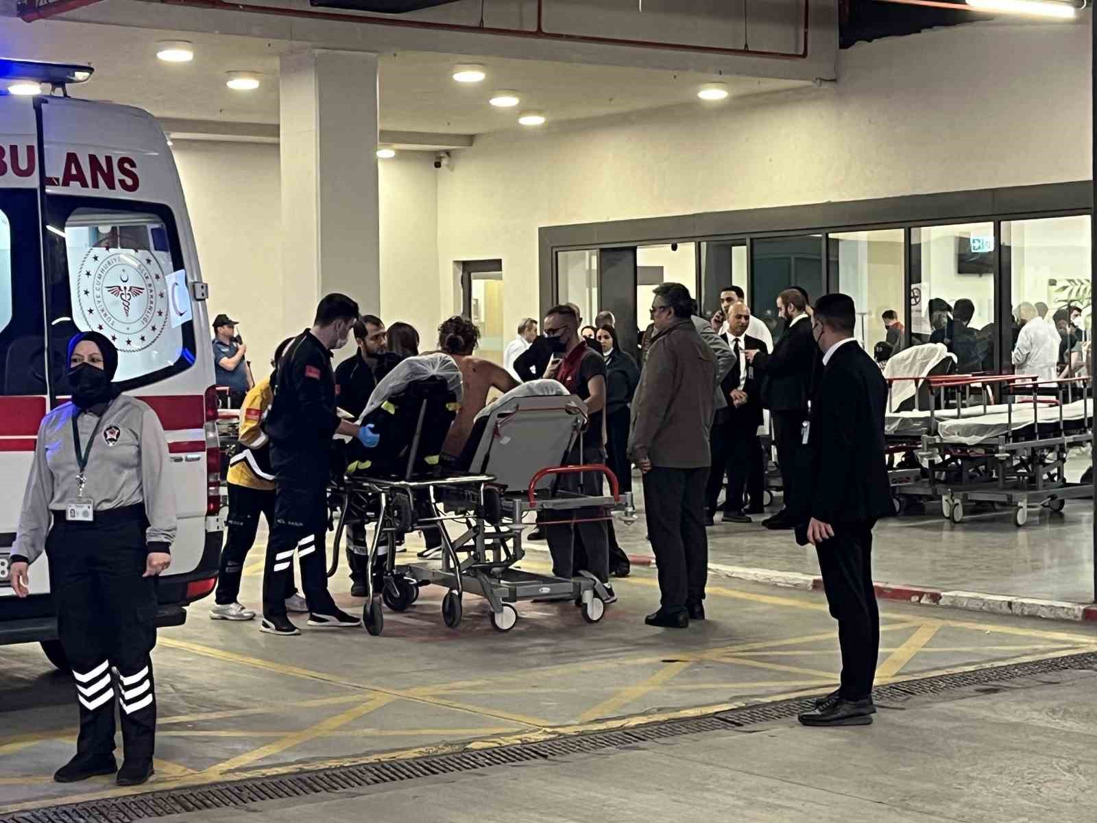 Sumud Filosu aktivistleri hastaneye ve Adli Tıp Kurumu’na götürüldü 7 sumud filosu aktivistleri hastaneye ve adli tip kurumuna goturuldu 3 pgXfiFgq