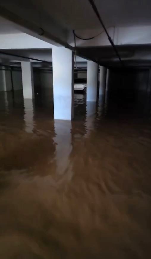 super hucre firtinasinin vurdugu gaziantepte bina otoparklari camurla doldu 0 l9UScDaW