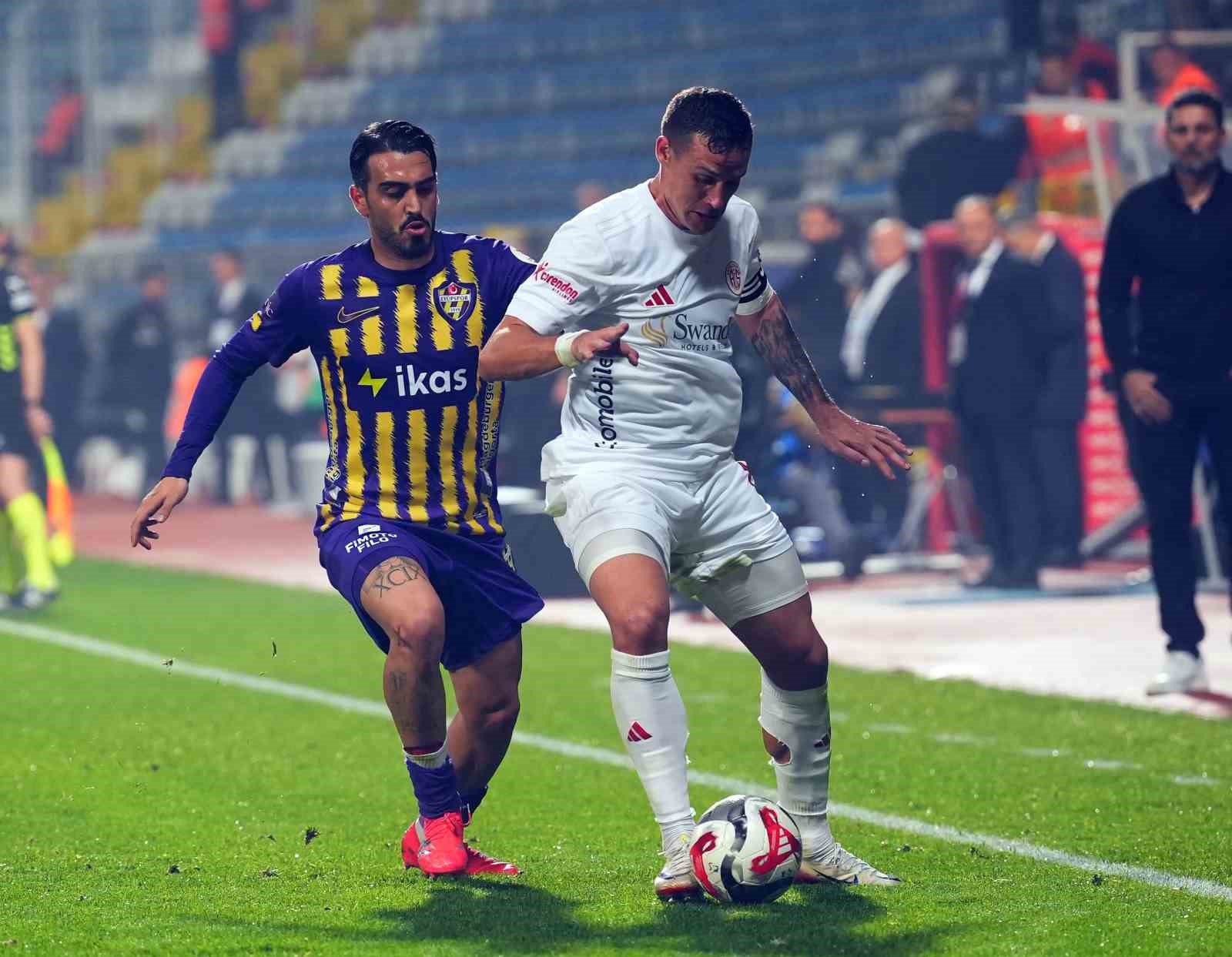 super ligde 11 haftanin gorunumu 4 2kCr1Hsq