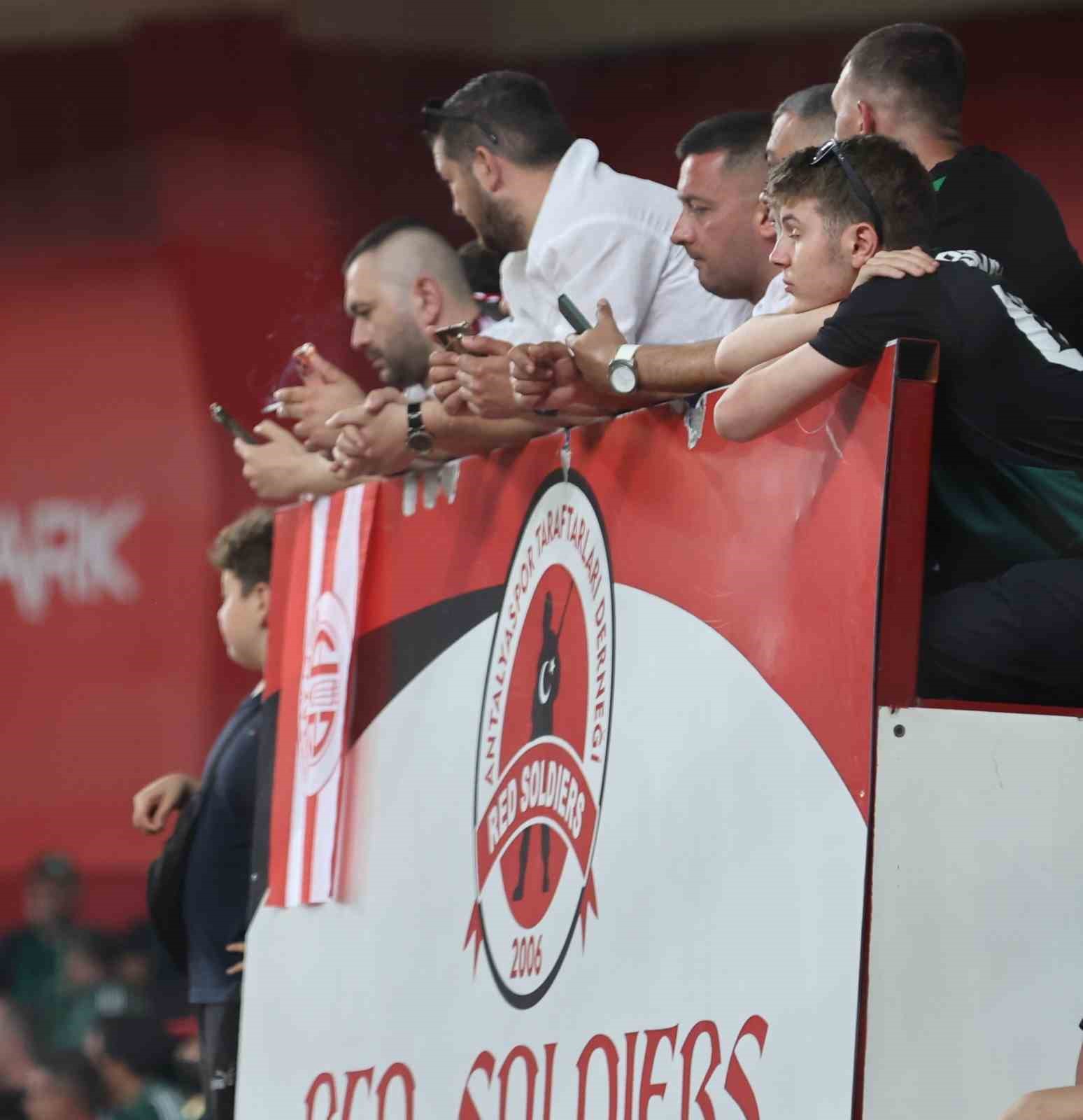 super lige veda eden son takim antalyaspor oldu 11 CPeAanqR
