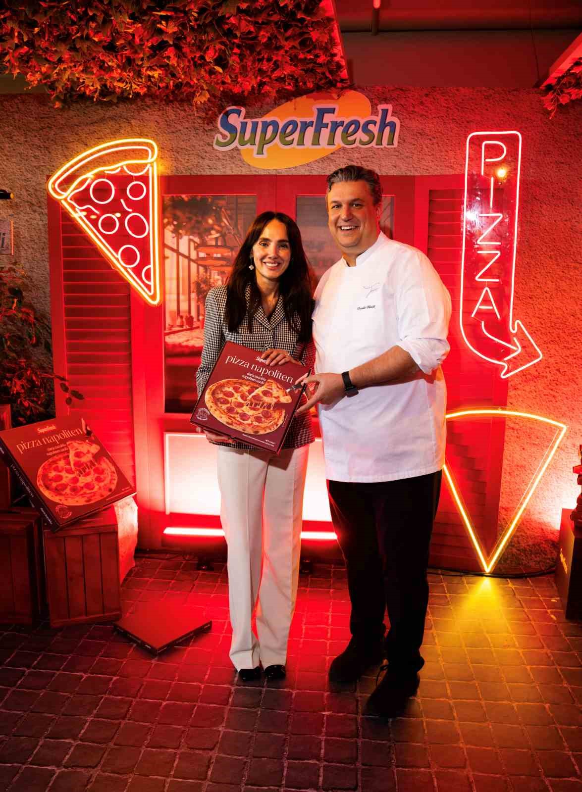 superfresh pizza napoliteni italya esintili bir lansmanla tanitti 0 tglftEnT