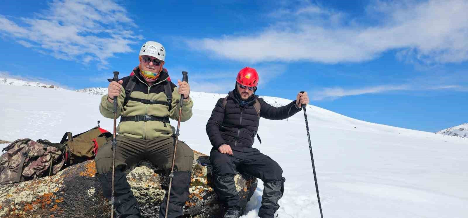 suphan daginda doga yuruyusu ve kahve keyfi 0 VjKrv6cn