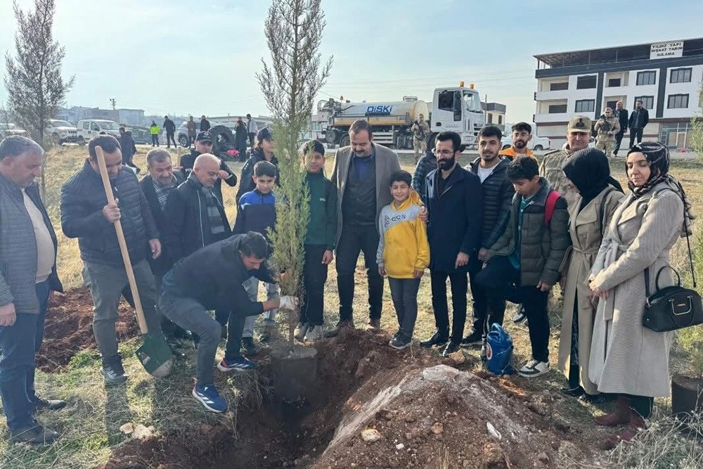 sur olaylarinda sehit dusen kolluk kuvvetleri icin diyarbakirda fidan dikildi 0 88HhJ2I4