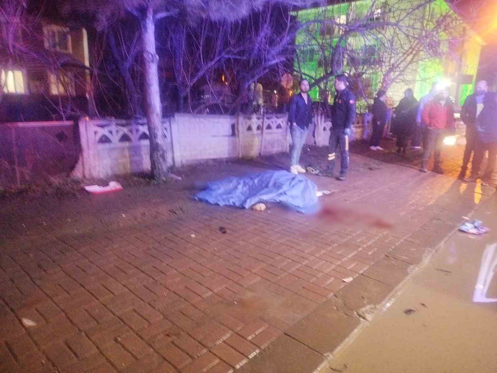 Süratli otomobilin çarptığı elektrikli bisiklet sürücüsü kadın hayatını kaybetti 4 suratli otomobilin carptigi elektrikli bisiklet surucusu kadin hayatini kaybetti 0 UKT5VSiW