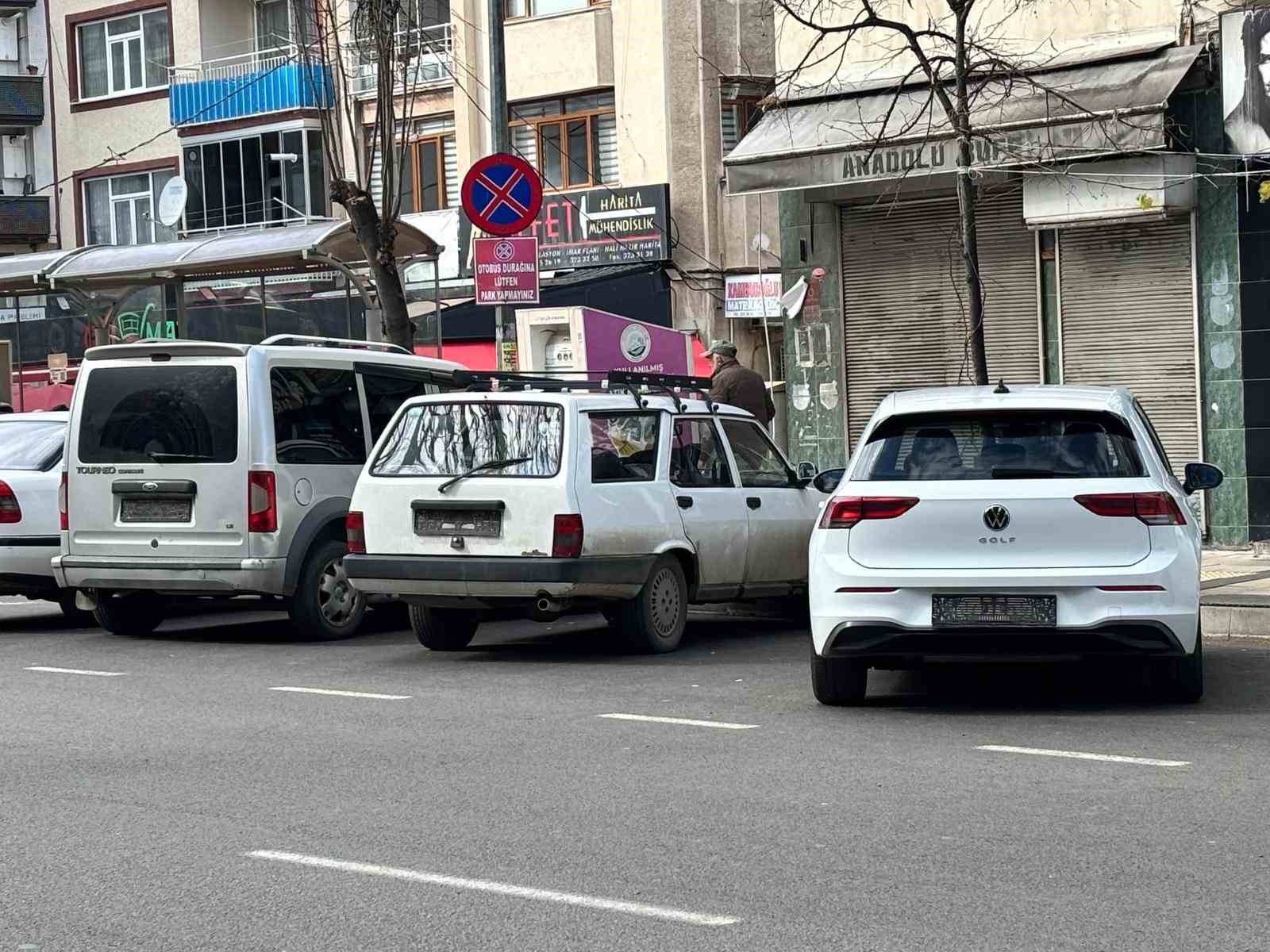 sure uzatildi ama yogunluk bitmedi trabzonda 10 bin adet app plaka degistirildi 1 EptE8sAg