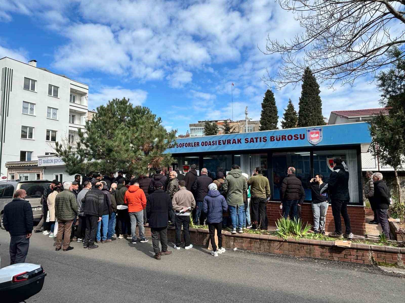 sure uzatildi ama yogunluk bitmedi trabzonda 10 bin adet app plaka degistirildi 4 FMvqDKY8